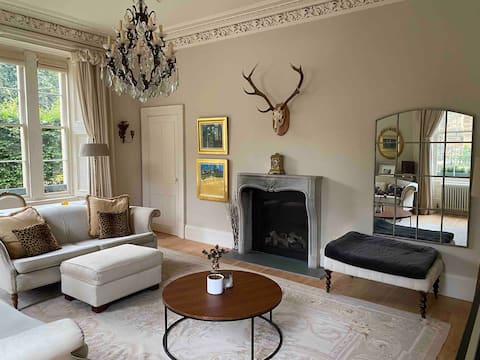 Home of Joy - 3 bedroom home with private garden