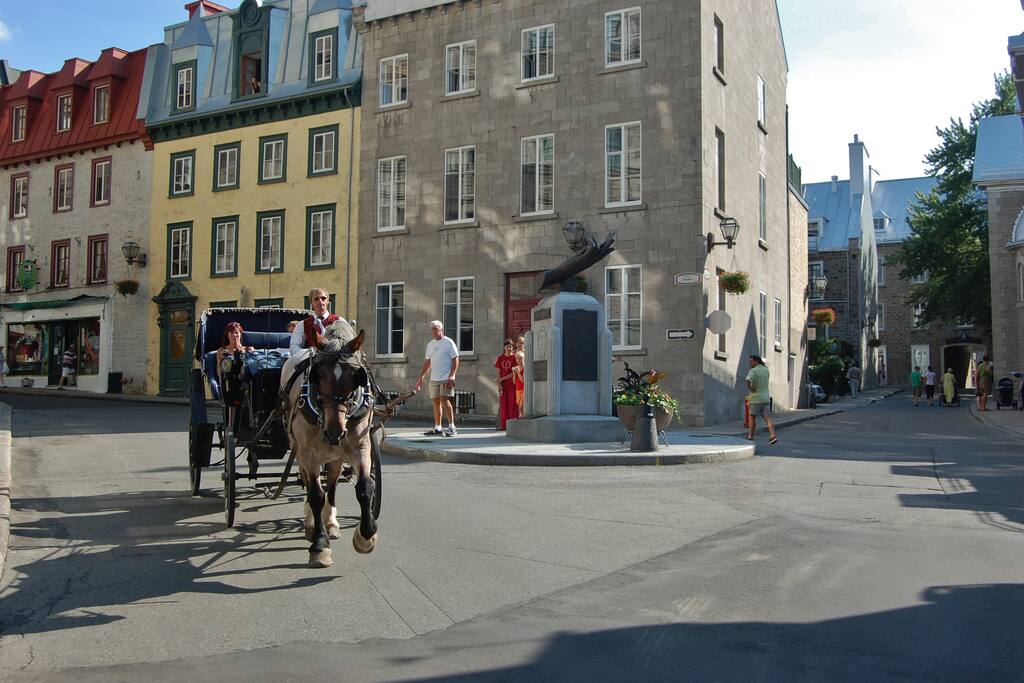 Enjoy city street views and the perfect location for exploring this amazing city!