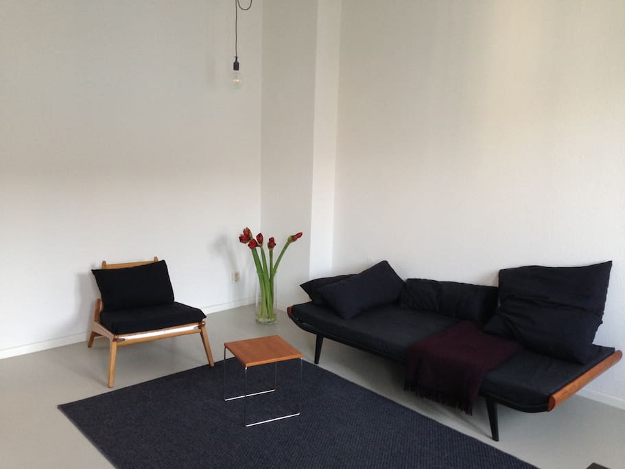 Wohnzimmer / Living Room