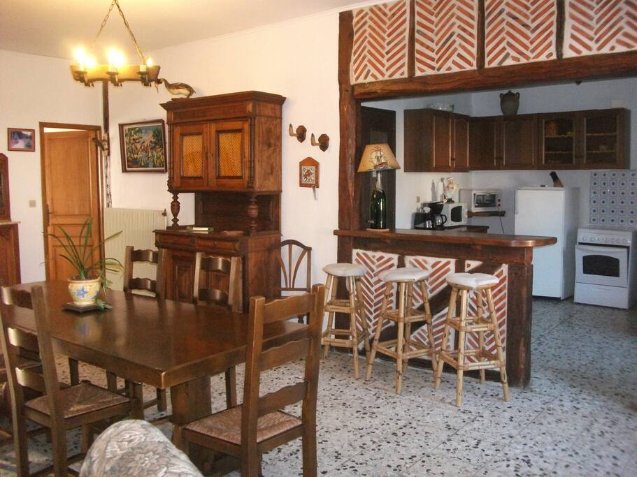 salle de séjour/ cuisine américaine