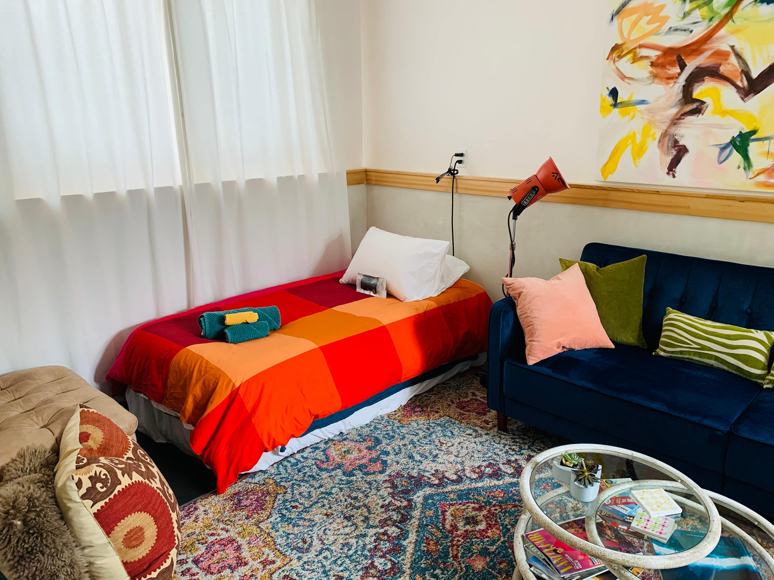 Entire one-bedroom apartment in the Cow House - Image 20