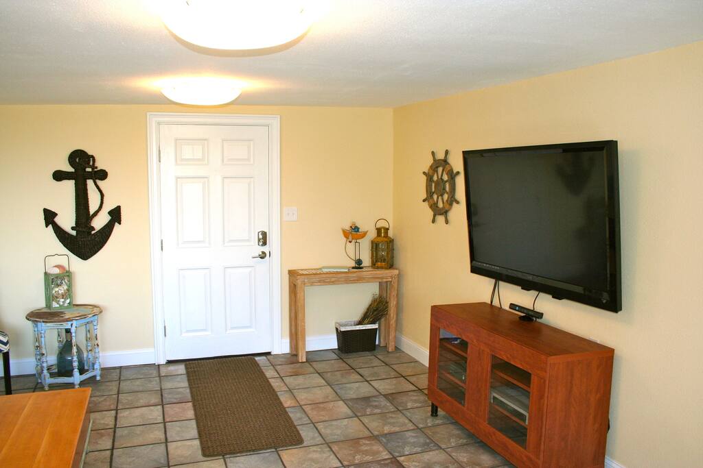 Large TV, with cable TV