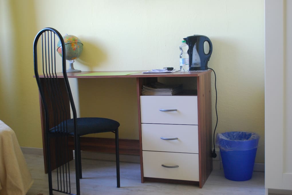 Arbeitsplatz im Schlafzimmer