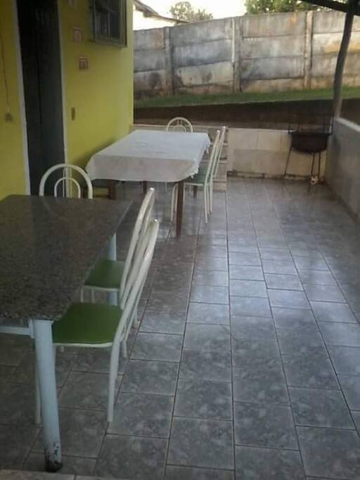 Área com churrasqueira