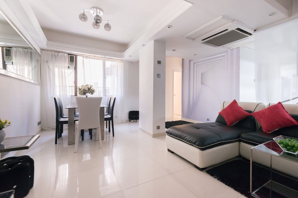Smartly arranged dining and living area