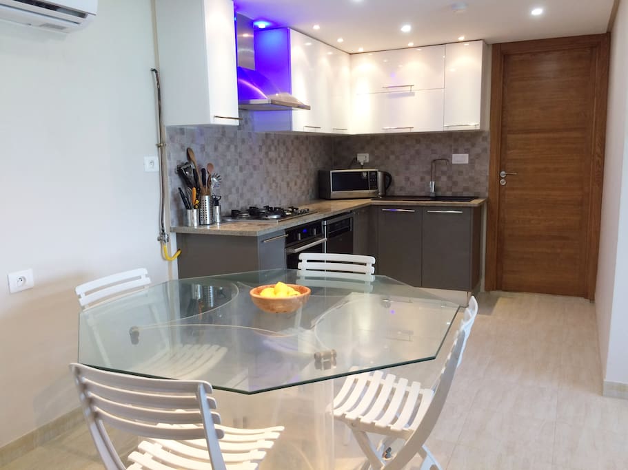 Kitchen/dining space