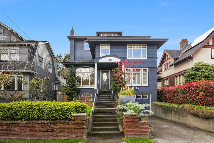 7 BDRM QUEEN ANNE RETREAT – Prime/Quiet location!