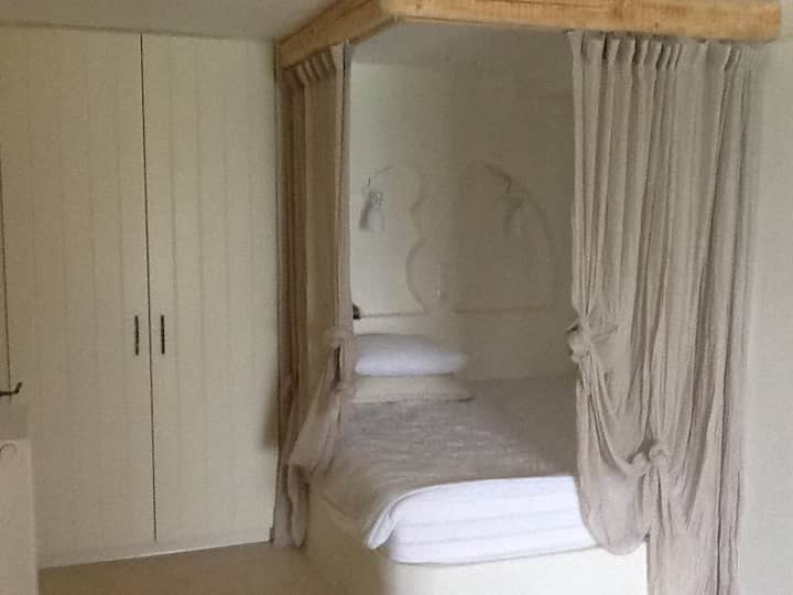 Swimming pool ngazi studio/2X2 mfalme ukubwa kitanda
