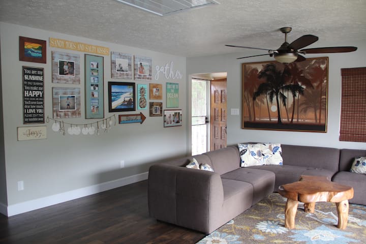 3Bed/2Bath on the Kailua Canal + Full Size Laundry