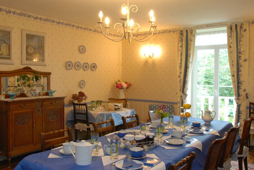 Salle à manger (petit déjeuner)
