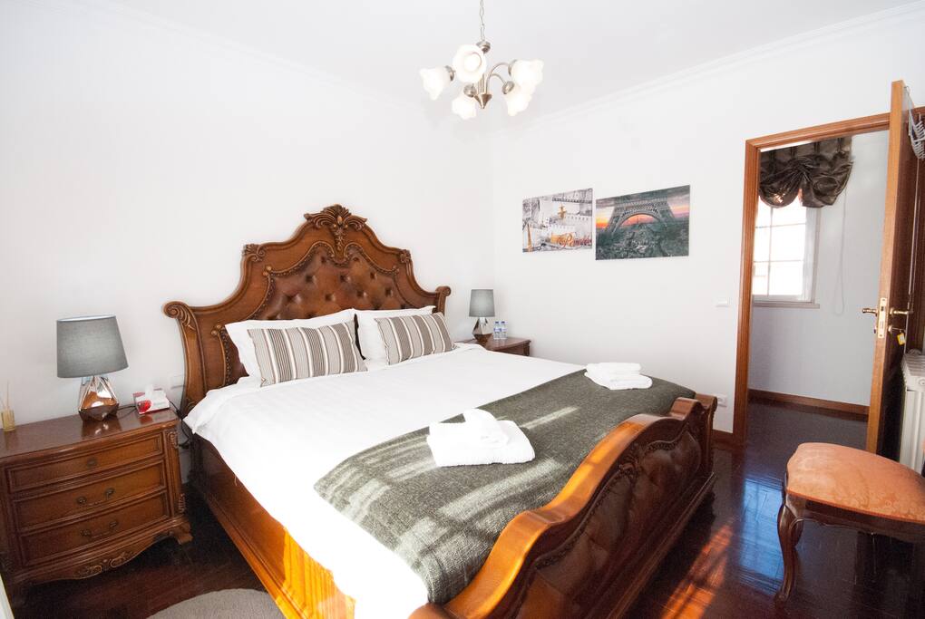 King size bed
