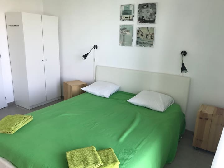 Green Room double bed