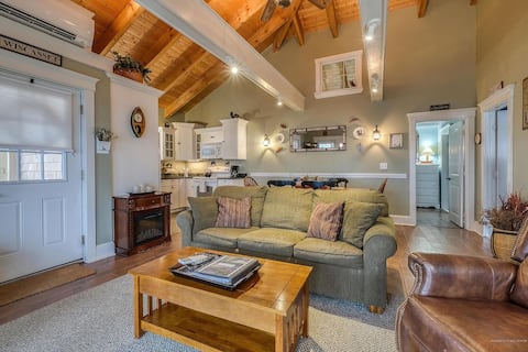 Successful Airbnb property: Charming Cottage With Spectacular Water View in Wiscasset