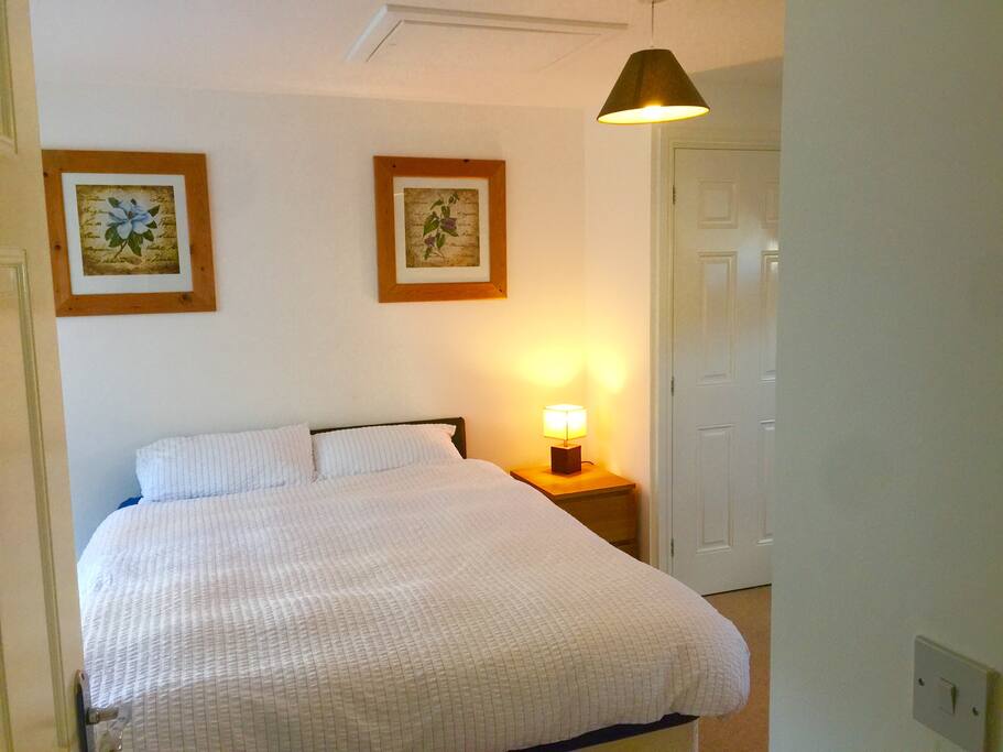 Bedroom one - kingsize