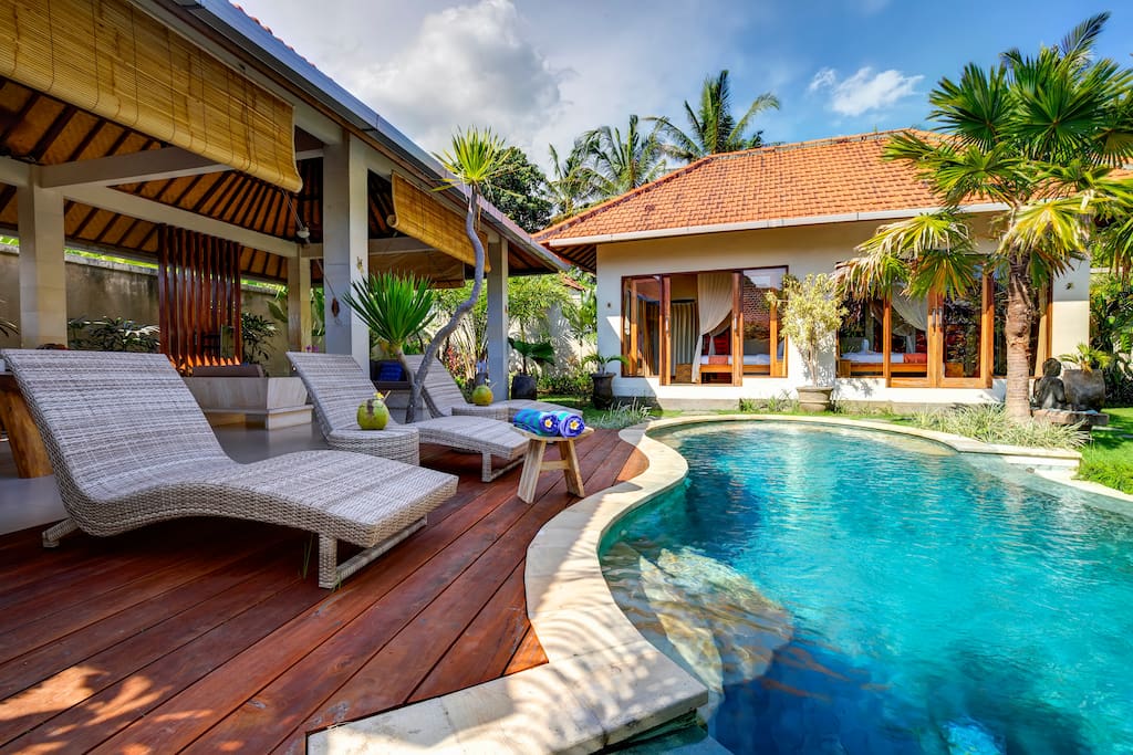 Sundeck and pool