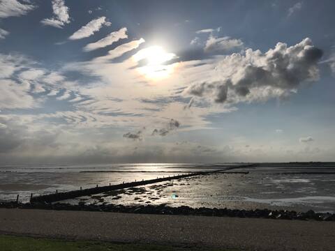 House directly on the North Sea dike, near St. Peter Ording