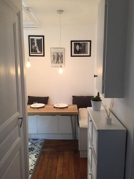 Dining area (entrance's view)