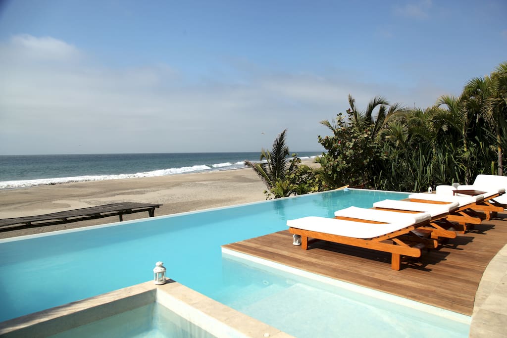 La casa tiene acceso directo a la playa
