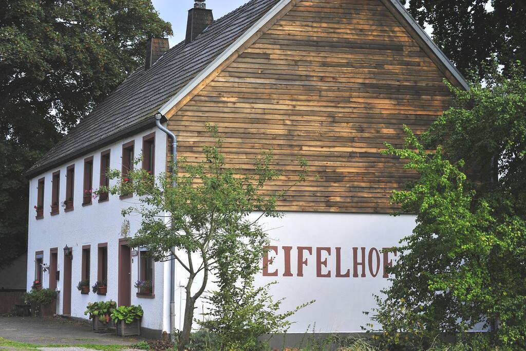 De Eifelhof, groot vakantiehuis in Kall-Benenberg