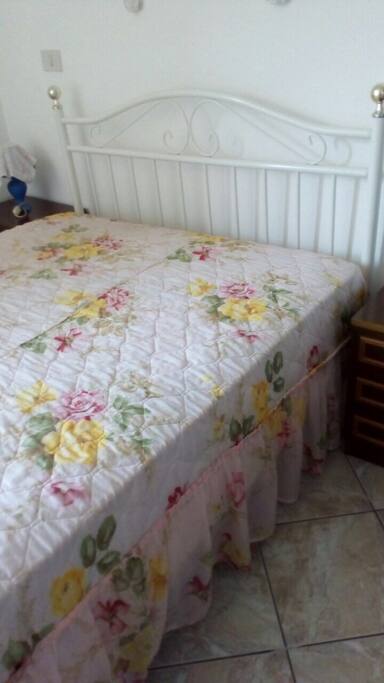 Schlafzimmer 1