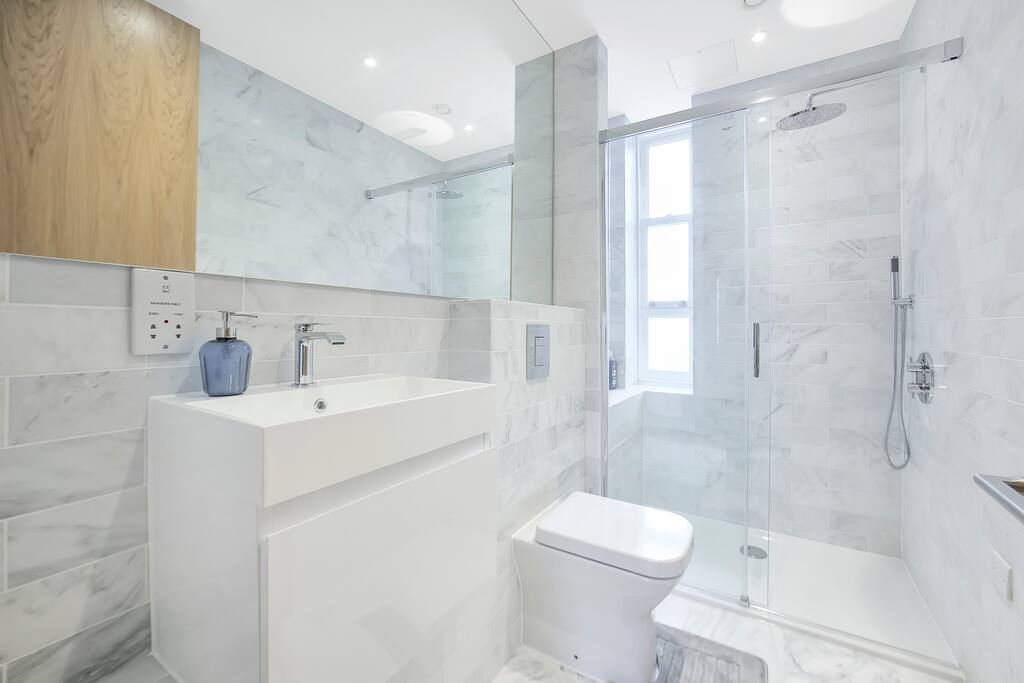 En-suite bathroom