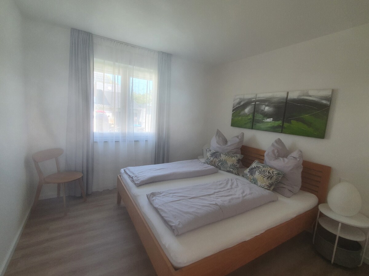 带大双人床的卧室1.80 x 2.00