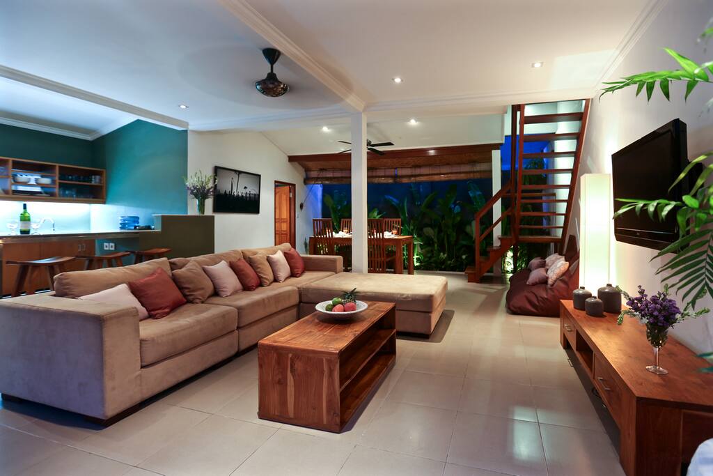 Living room with flatscreen TV