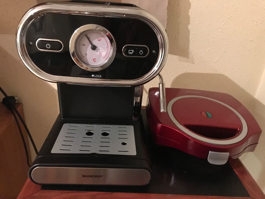 Coffee Machine & Toast Machine