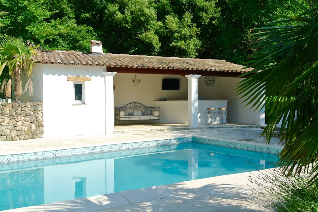 Pool & Summer House