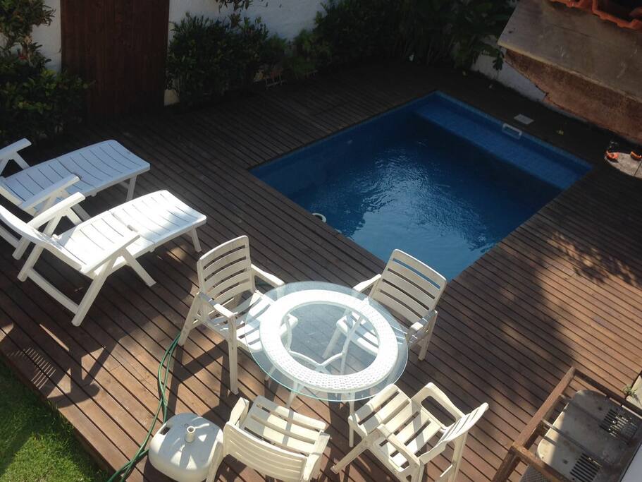 Deck com piscina