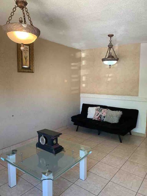 Airbnb con mejor rendimiento: House 2 rec near shopping centers, bar, shops. en Heroica Guaymas