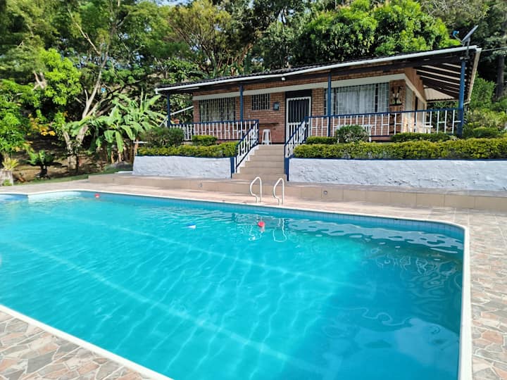 Farmhouse Rental in Mesitas del Colegio