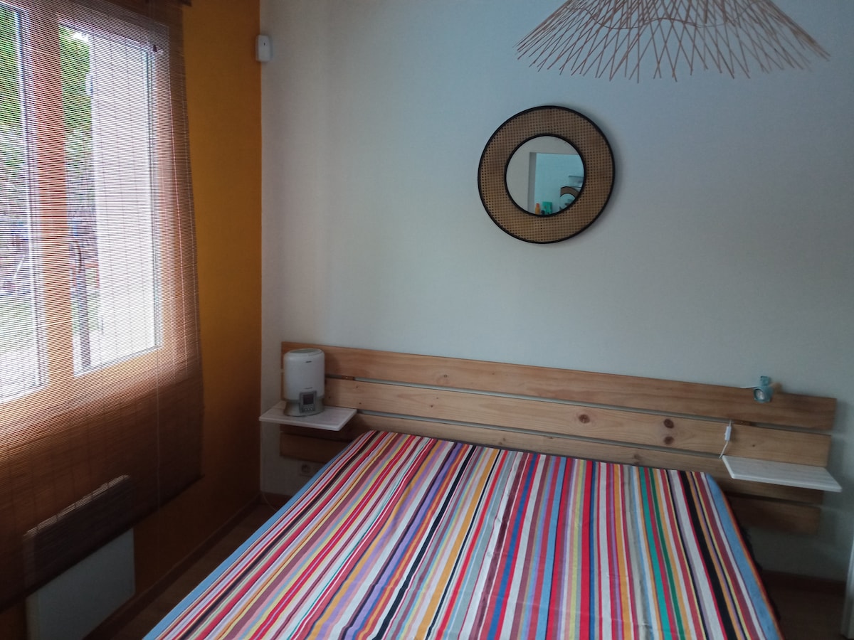 Chambre lit Queen tamaño