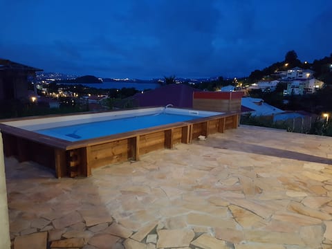 Appartement avec  magnifique vue mer et piscine