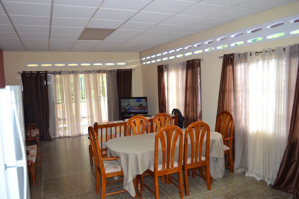 Kitchen and Communal Area