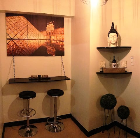 The Experience@3705:  Premium-Netflix