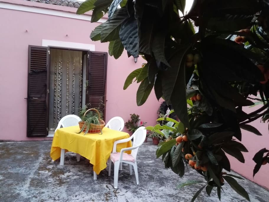 Cortile d'ingresso