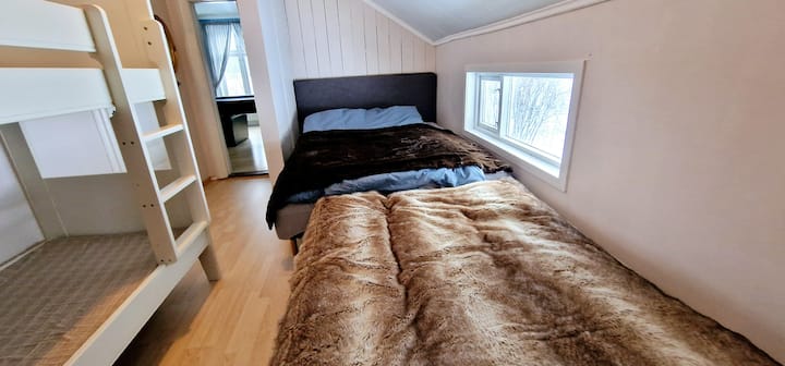 Საძინებელი 2 სართული