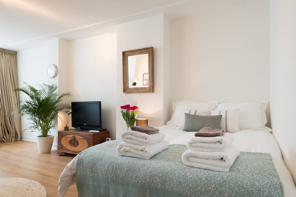 We provide set of clean towels to each guest.