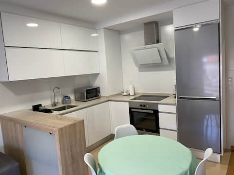 Propiedad de Airbnb exitosa: Attic Playa A Xunqueira - Moaña (15' Vigo) en Moaña