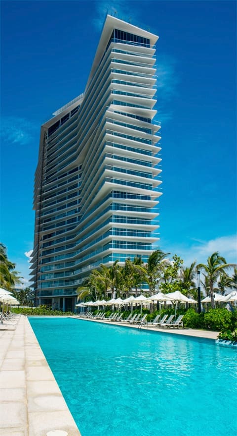 VELERA Nuevo Acapulco Playa Diamante La Isla Mayan