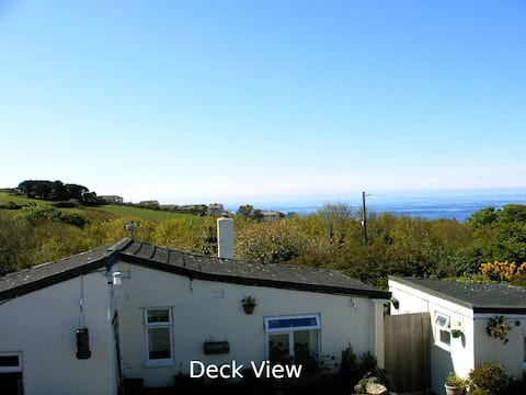 Beachside Family Getaway - Dog Friendly