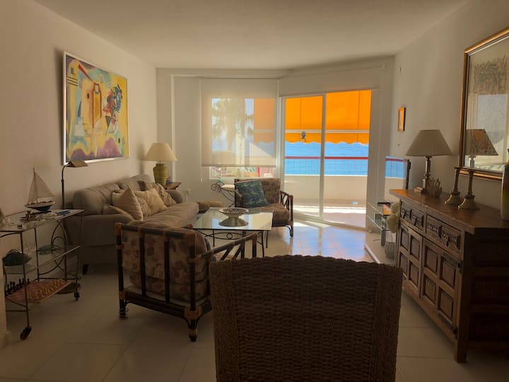 Beachfront Apartment With Panoramic Seaview - Altea