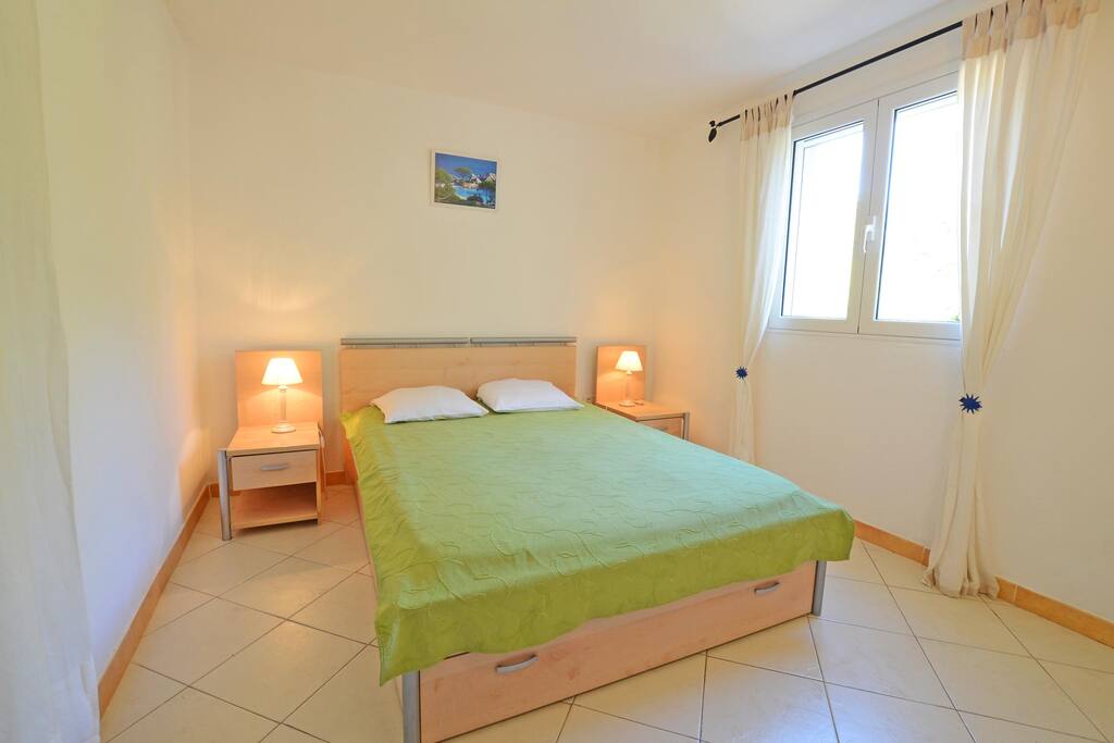chambre double avec penderie et climatisation
