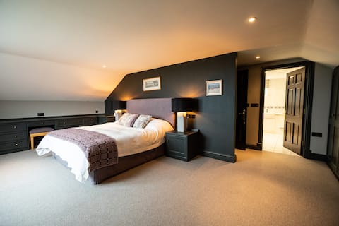 Abernyfer Beach House - Newport, Pembrokeshire