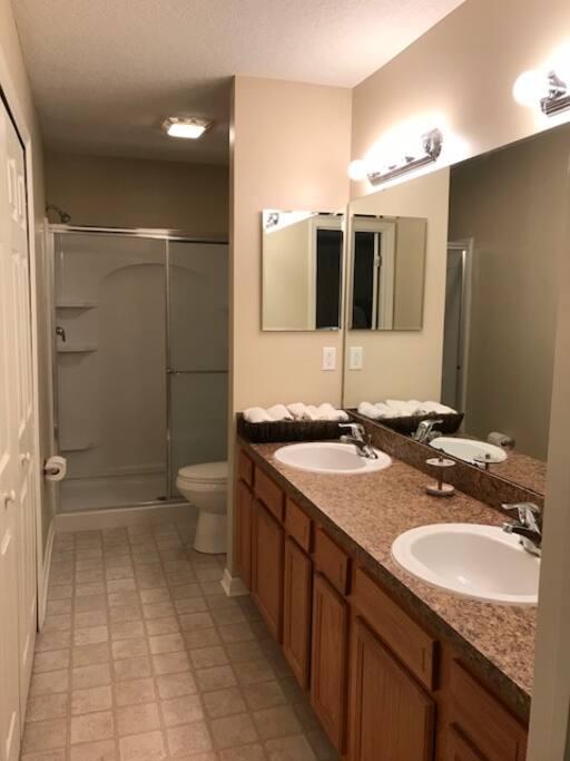 Master Suite Private Bath-1