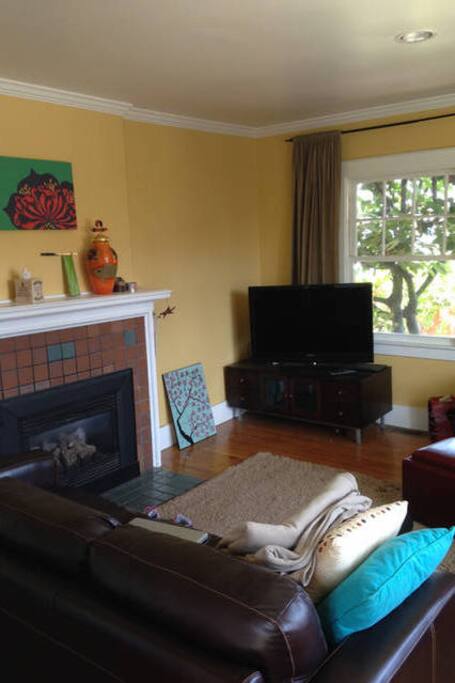 Cozy living room space!