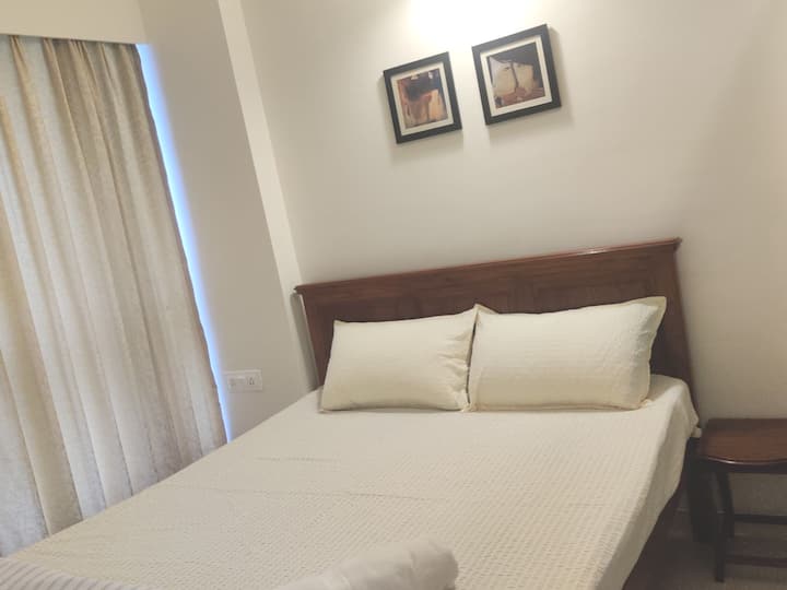 เตียงควีนไซส์ห้องนอนที่สอง 