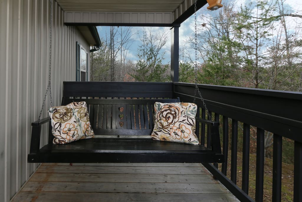 Deck,Porch,Balcony,Railing,Furniture