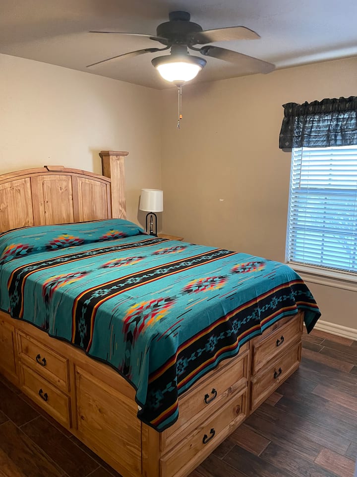 საძინებელი 1